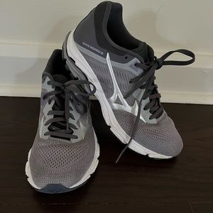 Mizuno wave inspire 16 running shoe